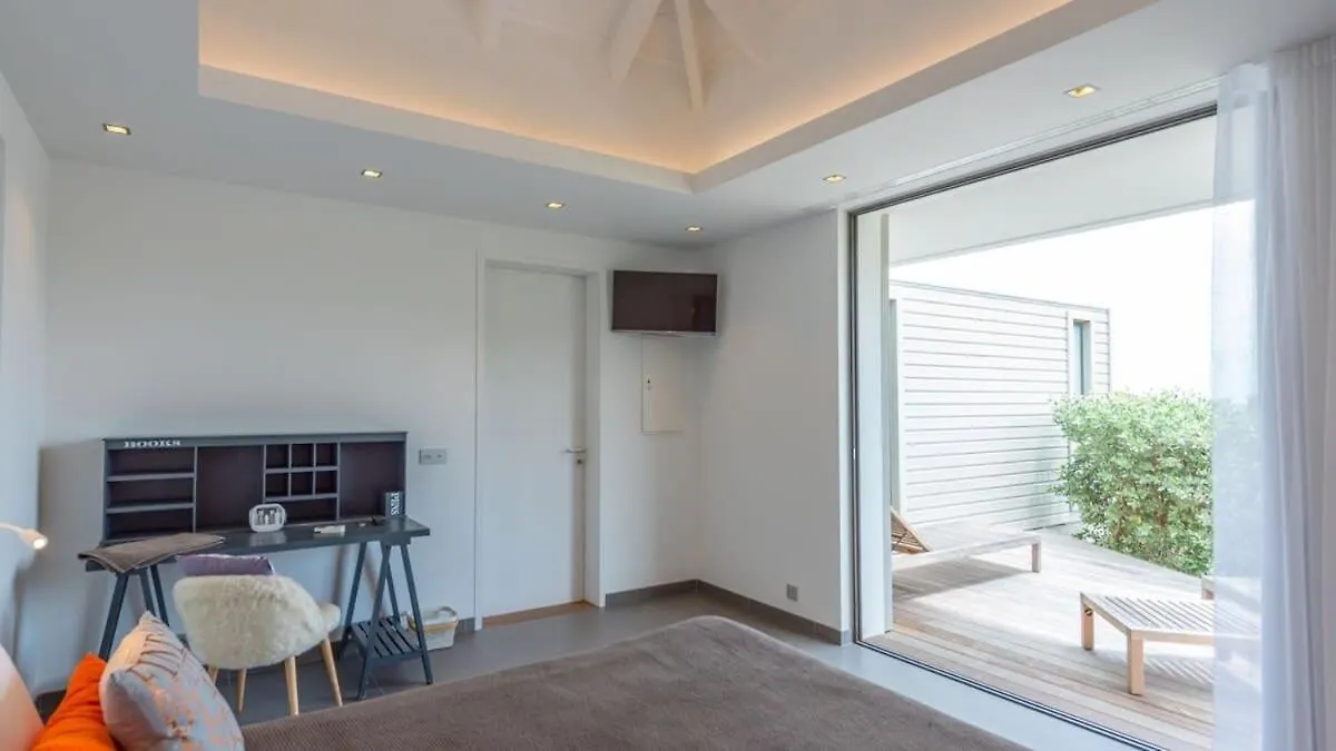 Classy and Serene Villa with Beach Views Petit Cul-de-Sac