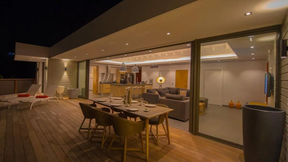 Classy and Serene Villa with Beach Views Petit Cul-de-Sac
